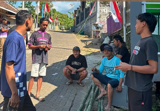 Gotong royong warga Dusun Bedali